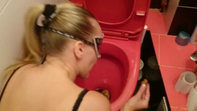 Brown wife - Im licking a dirty toilet (2021 | HD)