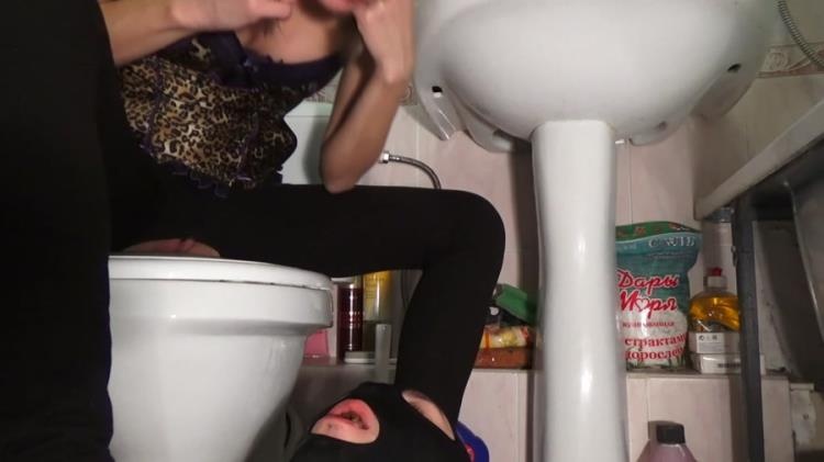 Mistress Emily - Emily scat living toilet (2021 | FullHD)