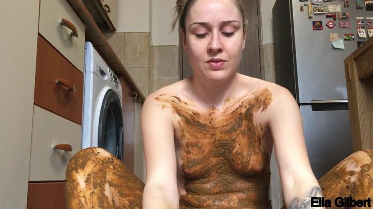 Ella Gilbert - Extreme Facial And Clothing Smearing (Scatshop) (2021 | FullHD)