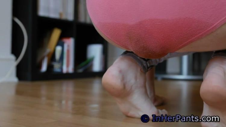 JessicaKay - Pippa Poops her thin Stretchy Leggings (2021 | FullHD)