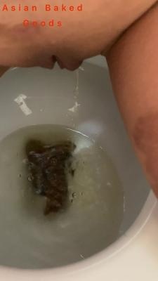 Marinayam19 - Regularly shitting on toilet, Front View (Scatshop) (2021 | UltraHD/2K)