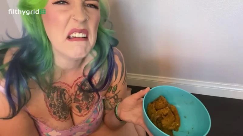 Ruby Big Poops in a Bowl P1