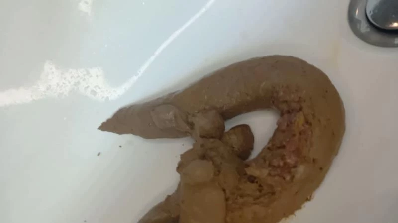 Smutty Luce - DIRTY TALK ALERT! Toilet Sink Huge Load