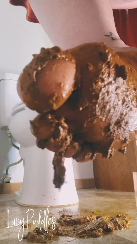 LucyPuddles - Booty & Soles & Scat. Oh My!