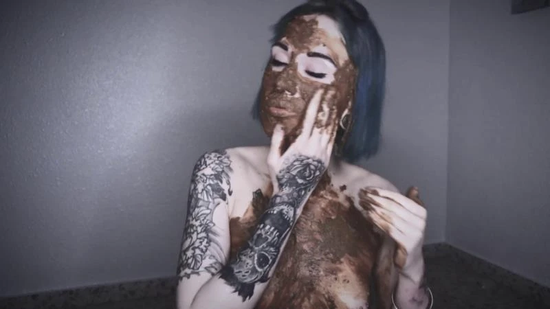 Really Dirty Girl with SHIT