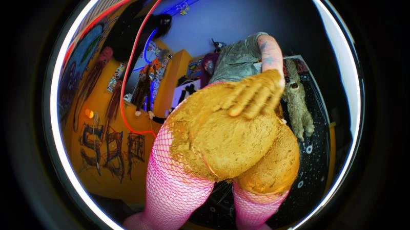 Dark M wants to play!