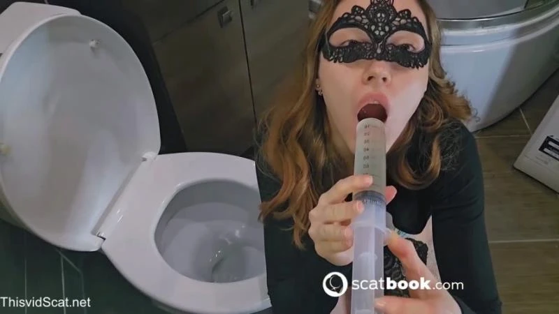 Masked Girl Miss Juicy Gulps Down Her Own Pee in a Long Piss Drinking Session. P1