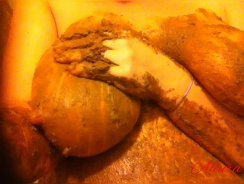 Allura - Smearing a Massive Shit! Shit-Stuffing with Dildo