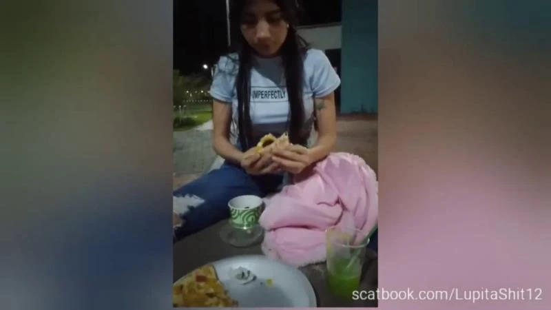 Hot Girl Shitting On Pizza And Eating It 00682b9