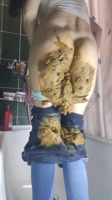 poop in skinny jeans and panties