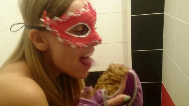 Brown Wife - Shiting in Panties, 3 Month of Pregnancy. P1