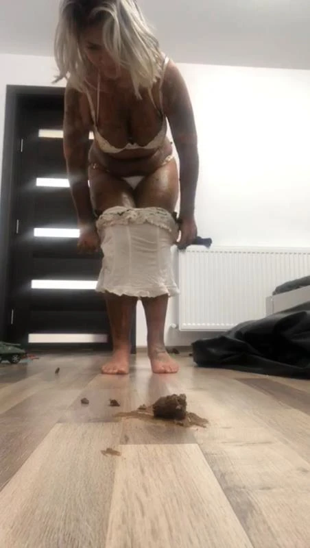 Ayana Vomitpoovid2
