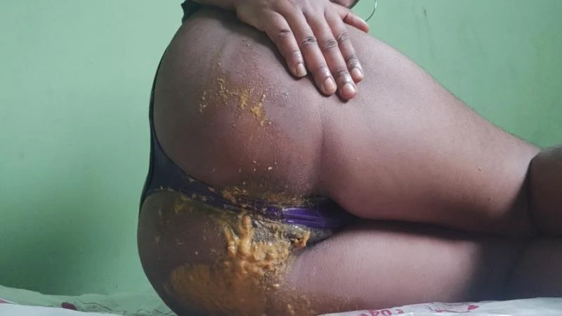 PrettyEbonies - Diarrhea,farts and fucking my ass with my fingers P1